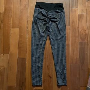 Tiktok leggings size S